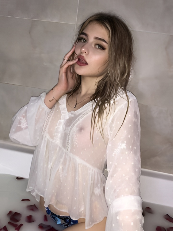 Рада привлекальеная девушка из Кричева цена от 3000 руб