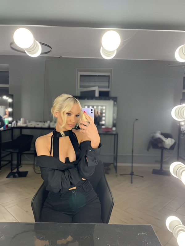 Рада привлекательная девушка из Кричева цена от 3000 руб