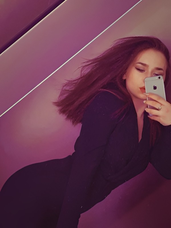 Яна привлекательная девушка из Кричева цена от 2000 руб