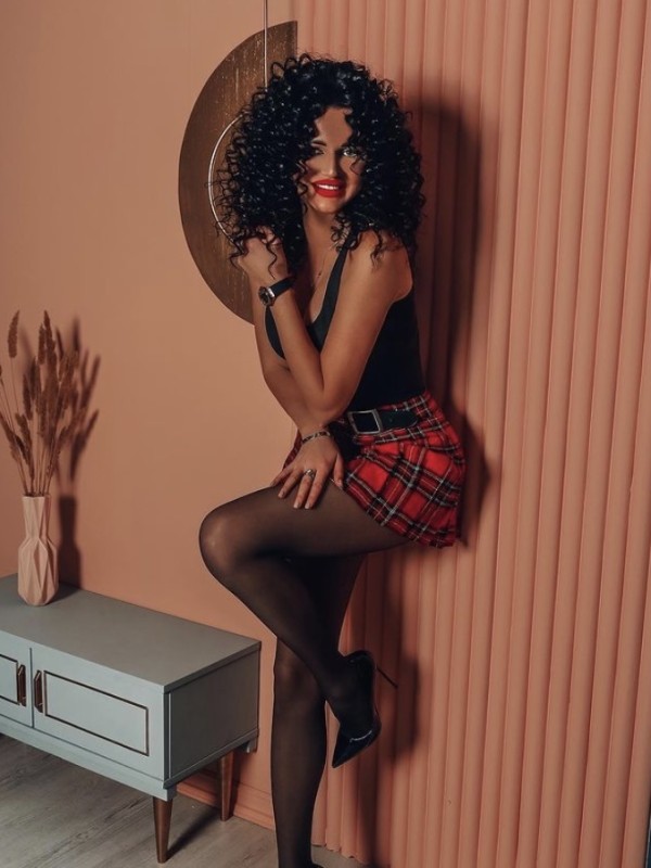 🎥 Людмила привлекательная девушка из Кричева цена от 3500 руб